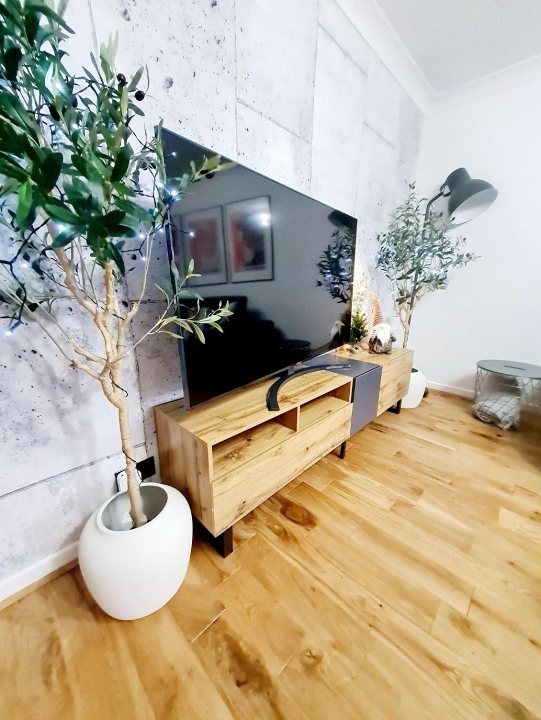 グラスゴーBright 3Br Walking Distance To Town - Free Parkingアパートメント エクステリア 写真