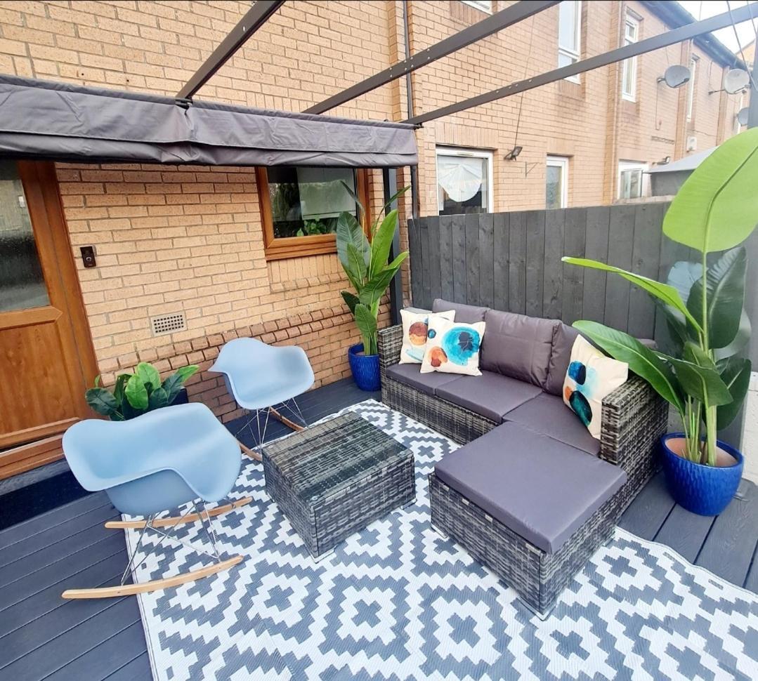 グラスゴーBright 3Br Walking Distance To Town - Free Parkingアパートメント エクステリア 写真