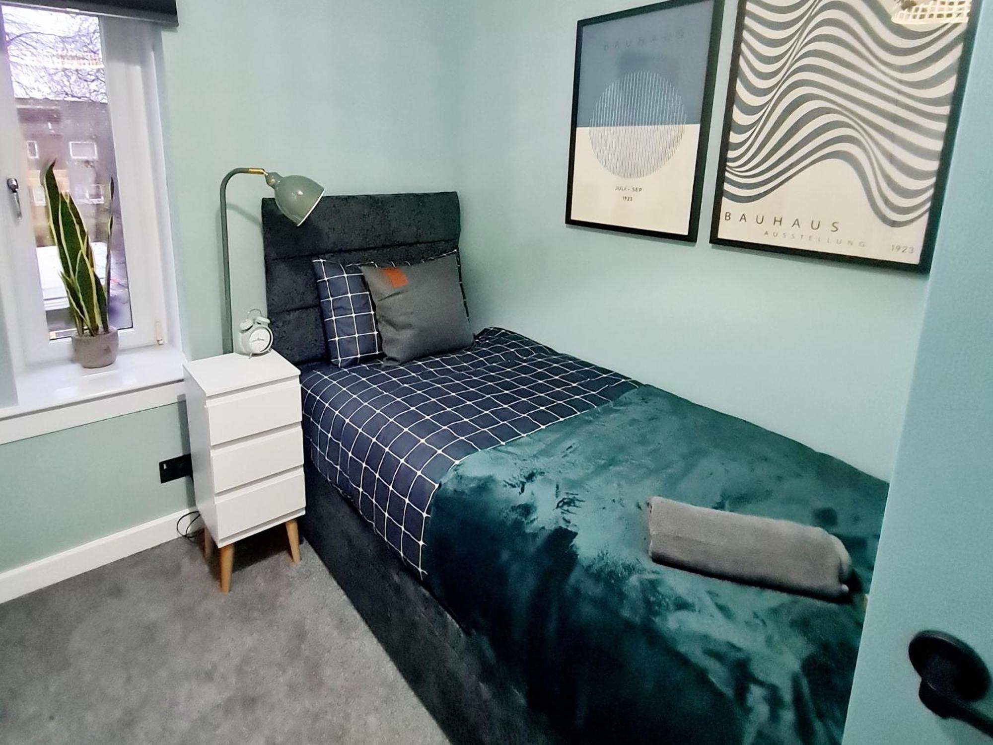 グラスゴーBright 3Br Walking Distance To Town - Free Parkingアパートメント エクステリア 写真